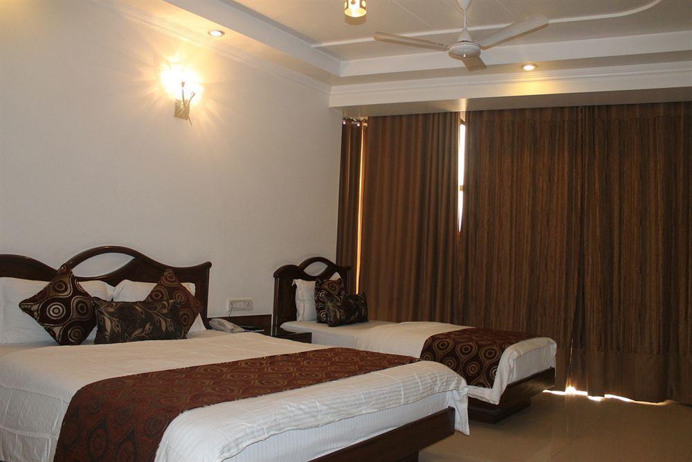 ניו דלהי Hotel Shipra International מראה חיצוני תמונה